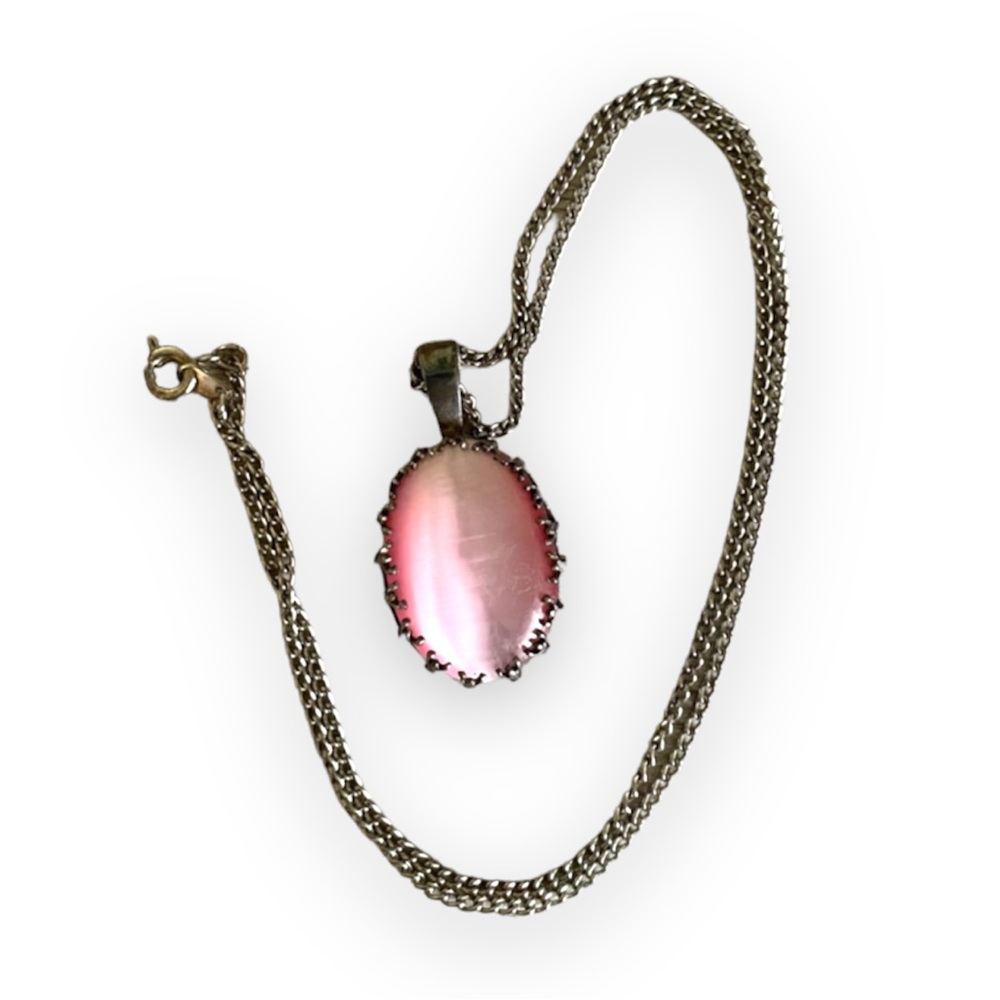 • Cats Eye Necklace •